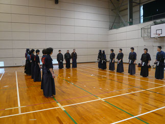 午後からは岡山理科大学と練習試合を実施。