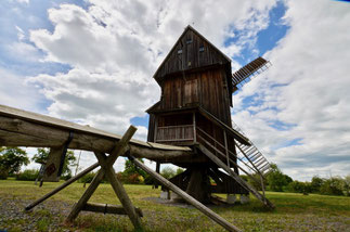 rekonstruierte Windmühle bei Kleinromstedt