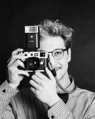 Joshua Geiger, dipl. Kommunikationsdesigner HF Fotografie seit 2024. Fotofach Analog, Ankäufe & Ausbildungsverantwortlicher