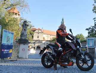 Vor der Burg Schlaining
