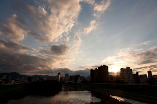 札幌　豊平川の夕日