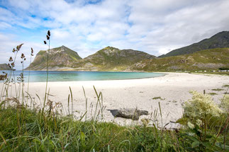 Haukland Stranda Beach Lofoten Wanderung Mannen Himmeltinden