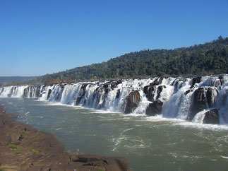 Saltos del Moconá, Provincia de Misiones, CC BY-SA 2.5, https://commons.wikimedia.org/w/index.php?curid=982941