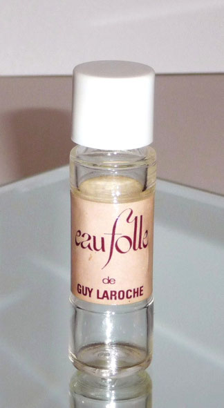GUY LAROCHE - EAU FOLLE, MINIATURE ANCIENNE AVEC ETIQUETTE ROSE
