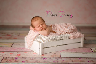 wunderschöne Rüschen Wraps,Rüschentücher aus verschiedenen Stoffen, bestens geeigent für die Newborn-Babyfotografie  zum Pucken, Einwickeln, Drüberlegen, oder als Hintergrund u.v.m. Spitzenwrap Neugeborenes Baby Neugeborenen Wrap Wrapping Pucken Tuch