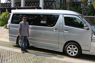 Toyota Ventury for max. 8 Persons
