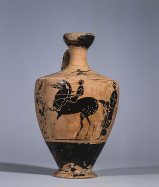 Grande tabatière à tiroirs, Japon, vers 1840-1844, Bois laqué, nacre, collection musée des beaux-arts de Brest métropole.