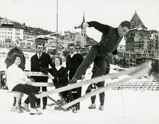 Deutsche Ski-Nationalmannschaft in Fausel Hosen, St. Moritz 1965