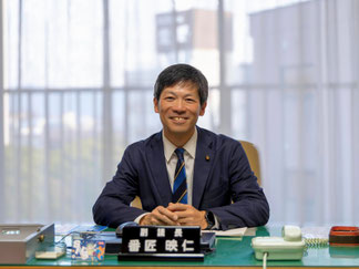 2月13日議場見学に来て下さったOBさんに撮って頂きました ばんしょう映仁