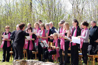 Der Aster Kirchenchor umrahmte den Gottesdienst musikalisch. Text und Fotos: Bucher