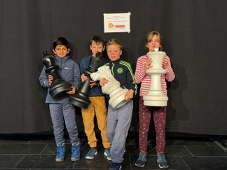 Spielgemeinschaft Grundschule Germering / Grafrath mit Yaswanth, Konstantin, Oskar, und Isabel