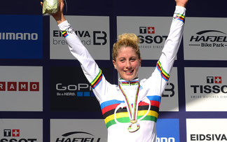 Jolanda Neff fährt 2015 für Stöckli © Stöckli