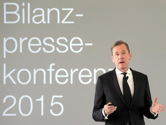 Mathias Döpfner, Vorstandsvorsitzender des deutschen Medienunternehmens Axel Springer SE, spricht auf der Bilanzpressekonferenz des Verlages in Berlin. Foto: Wolfgang Kumm