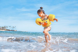 Enfant atopique a la plage