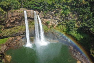 Der Wailua Wasserfall auf der Insel Kauai im Bundesstaat Hawaii