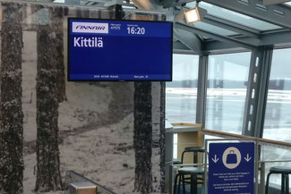 Helsinki Airport, Flughafen, Finnland, Anzeigetafel, Die Traumreiser