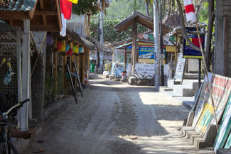 Die sandigen Straßen von Gili Air