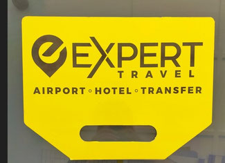 Sie werden am Flughafentransfer Antalya mit diesem Schild (Bild) begrüßt.