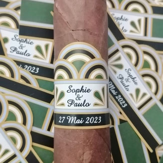 Bagues de cigares personnalisées sur mesure pour votre mariage, à votre image, avec intégration de vos prénoms, noms, date, thème ou motifs spécifiques.