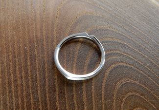 桜をイメージした結婚指輪