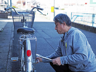 自転車各部位を動作状況を点検