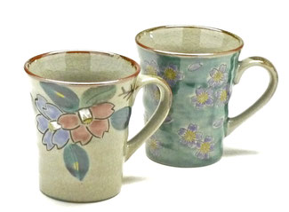 九谷焼【ペアマグカップ】グリーン地桜&吉田屋万年青 裏絵
