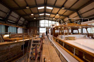 cantieri navali, shipyards, viareggio