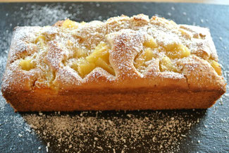 Schnelles Brot mit Kokos und Ananas