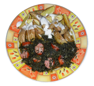 Ofenkartoffeln mit Grünkohl und Knacker
