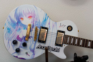 angelbeatsラッピングのギター