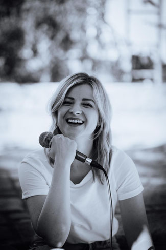Hochzeitssängerin Franziska Feichtmayr, Trauung und Agape