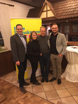 v.l. Carsten Möller Kreisvorsitzender, Ute Meyer, Peter Meier, Nils Allersmeier