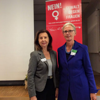 Bild von links nach rechts: Renate Frohnhöfer, Britta Lindemann (Gleichstellungsbeauftragte Rhein-Sieg-Kreis)