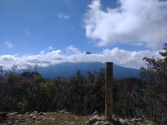 山頂から