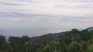 城山山頂より伊東方面