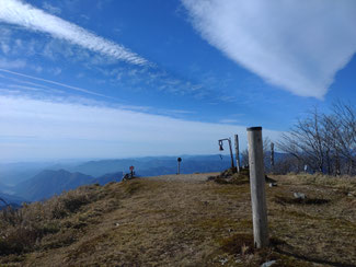 広い山頂