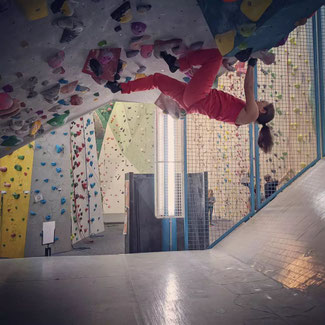 Tigress Yoga, die Symbiose von Power Vinyasa Yoga &  Kung Fu. Ideal für sportliche Anfänger. Yoga Ausbildungen & Weiterbildungen für Yogalehrer, Physiotherapeuten & Sportprofis. Tigress Yoga Kids: Kinderyoga und Kung Fu. In Zürich Oerlikon.