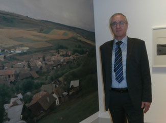 Peter Rauw bei der gelungenen Fotoausstellung des Freilichtmuseums