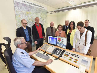 Besuch der Liberalen des Kreises Ahrweiler in der Einsatzzentrale der Polizeiinspektion Remagen. Foto: Martin Gausmann