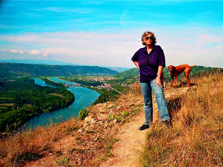 Hanni und Lara hoch über der Rhone