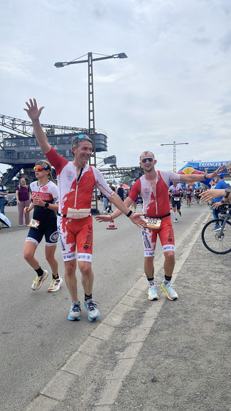 Jubelnde Aktion - Ralf und Sebastian