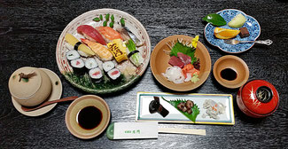 寿司、すし、料理、メニュー、ネタ、にぎり、握り、グルメ、和食、海鮮、鮮魚、鍋物、食事、昼食、夕食、ディナー、羽島市、岐阜市、大垣市、柳津町、瑞穂市、海津市、一宮市、岐南町、笠松町、愛西市、稲沢市、各務原市、国産、安全、安心、特産、新鮮、値打ち、おいしい、人気、お持ち帰り、テイクアウト、会席、宴会、お祝い、忘年会、新年会、同窓会、お盆、還暦、法事、法要、打ち上げ、年末、年始、両家、顔合わせ、歓迎会、女子会、伊勢海老、あわび、つがい、盛り合わせ、コース、ちらし、祝い、鯛、こだわり、まつり、送別会、敬老の日、県
