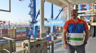 Bild: Darius, der rumänische First Mate (1. Offizier) auf dem Containerschiff