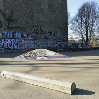 Neukölln: Lohmühlenbrücke at the Maybachufer