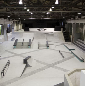 Skatepark: Skatehalle Nike SB Shelter