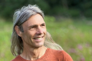 Termin mit Lebens- und Tarotberater Bernhard Huber vereinbaren