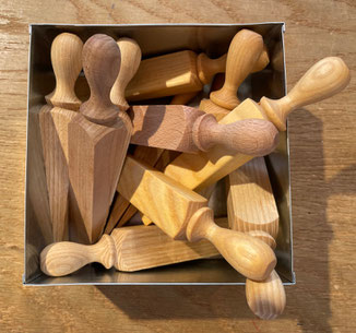 Der Gartenhandschuh "Gant tous Travaux" vom französichen Handschuhspezialisten Rostaing ist ein wunderbar verarbeiteter Lederhandschuh für die Gartenarbeit von www.the-golden-rabbit.de