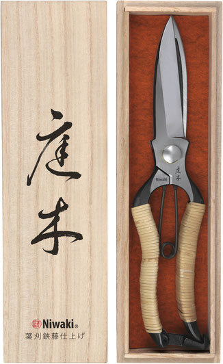 Japanische Gartenscheren für Werkzeugliebhaber Niwaki S-Type Clipper bei www.the-golden-rabbit.de