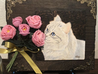 斉藤周子 「花蔭の猫」(バラ付) ¥11,000 ウッドバーニング シナ合板、焼杉板、澱粉粘土、金具 180㎜×150㎜(内寸100㎜×100㎜)