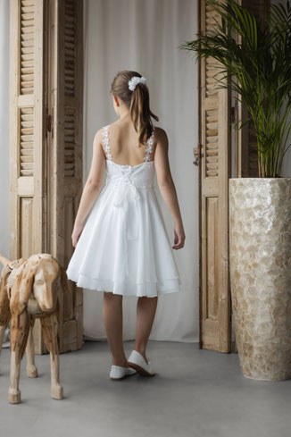 Monny_Kommunionkleid_offener Rücken_Z26-18